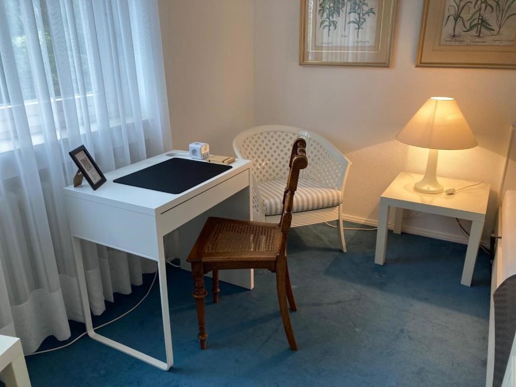 Schoenes Zimmer In Guter Lage In Aalen/Unterkochen Extérieur photo